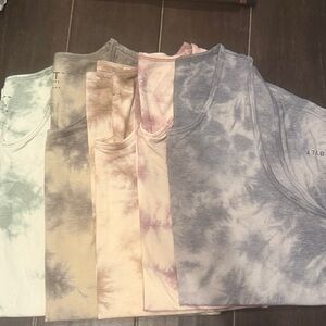 Bylt Cloud tank tops size large (set of 5)